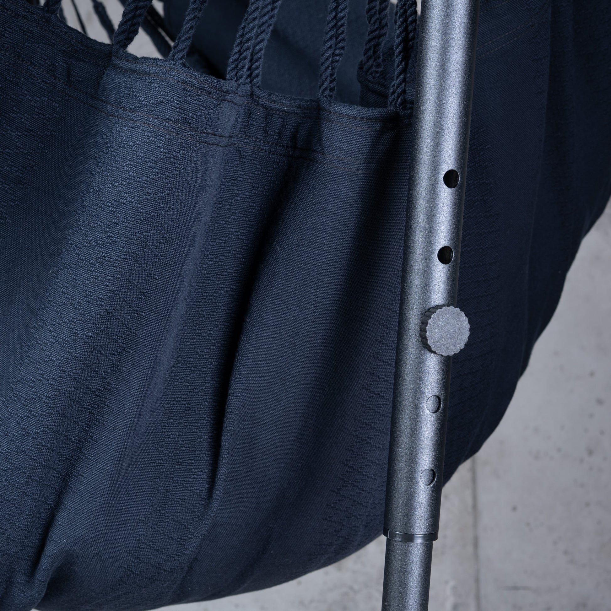 Fiji Organic Onyx – Fotel hamakowy Comfort Size z bawełny organicznej ze stojakiem ze stali ocynkowanej