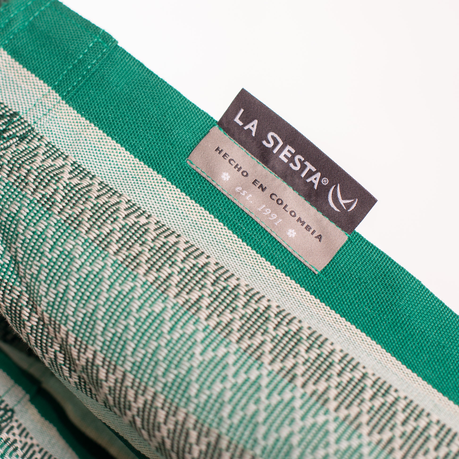 Fiji Organic Agave – Hangstoel Comfort Size van biokatoen met frame van verzinkt staal