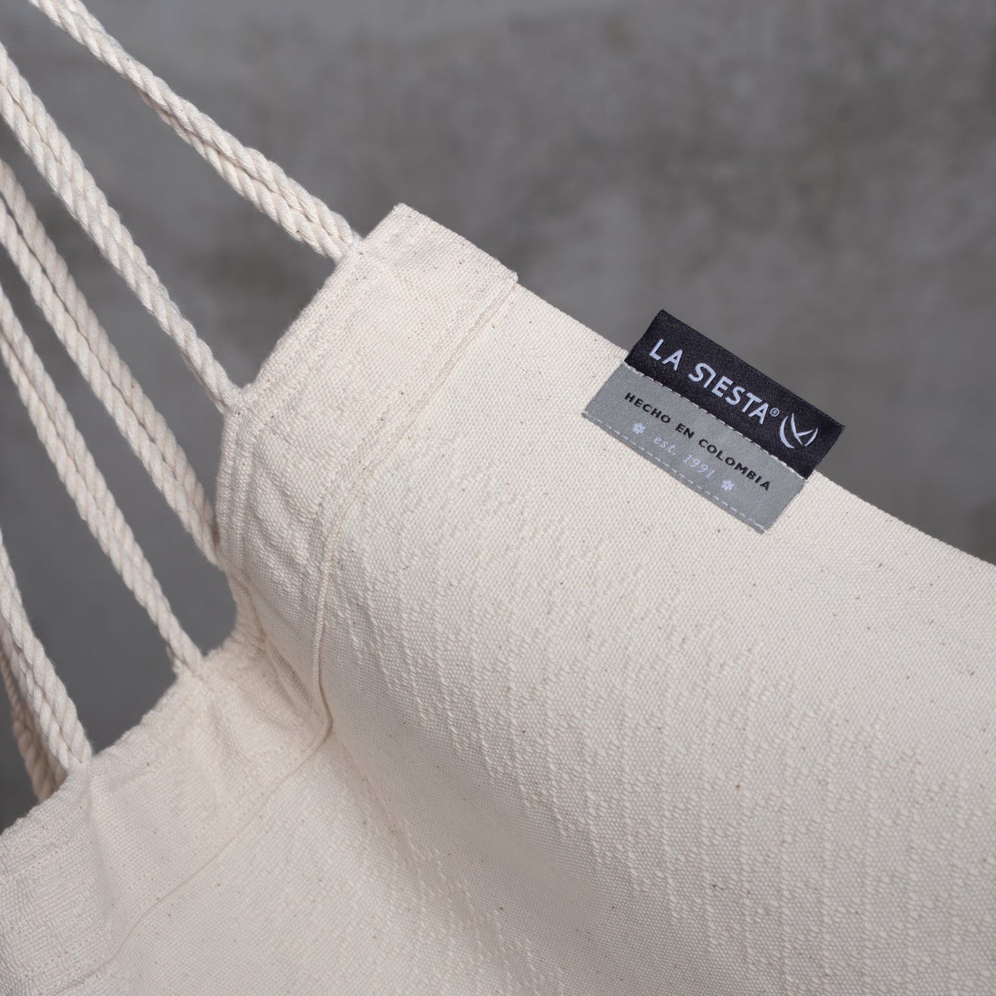 Udine Organic Latte - Organic Cotton Hammock Chair with FSC™ certified Eucalyptus Stand